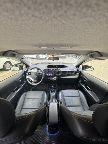 Toyota Aqua 2015, 238,000 km - 1.5 l - Bakı