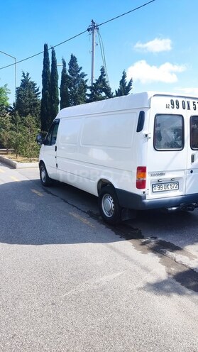 Ford Transit-6