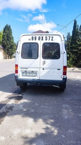 Ford Transit-8