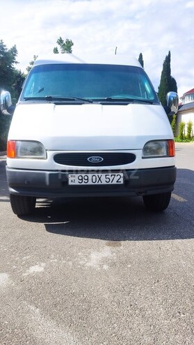 Ford Transit-1