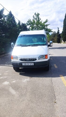 Ford Transit-4