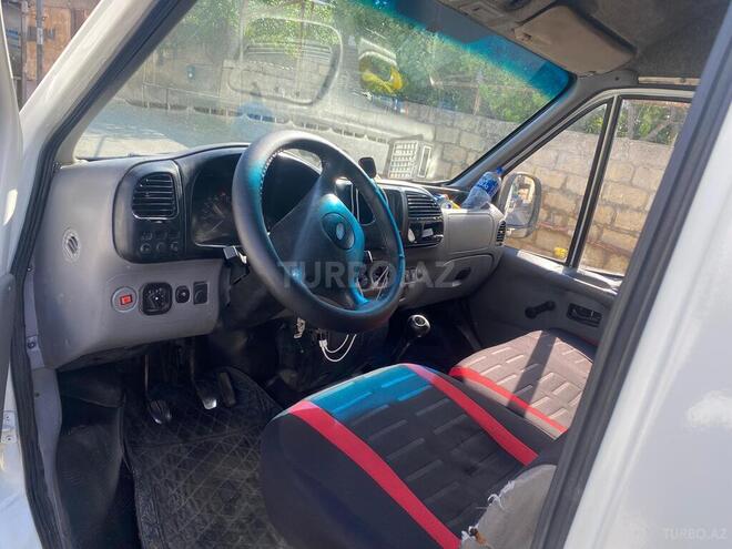 Ford Transit-5