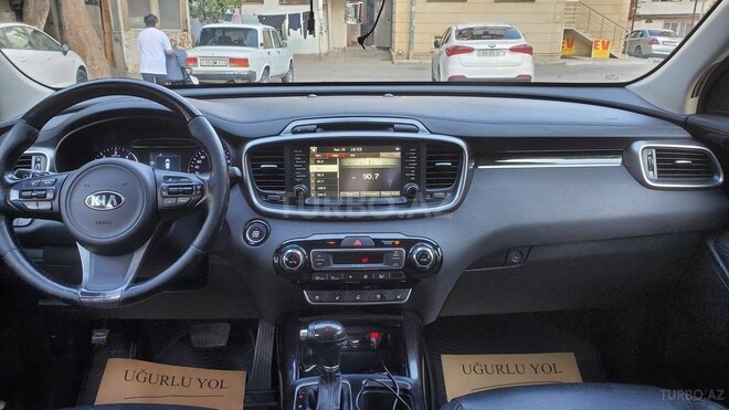 Kia Sorento-12