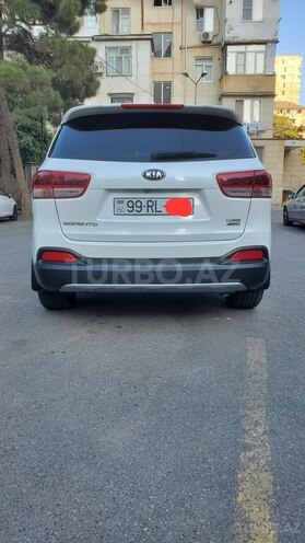 Kia Sorento-9