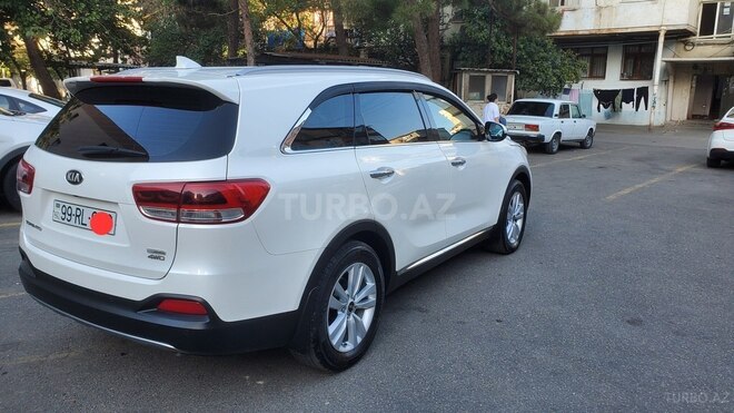 Kia Sorento-4