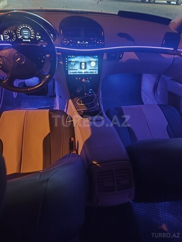 Mercedes E 200-9