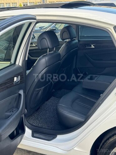 Hyundai Sonata-20