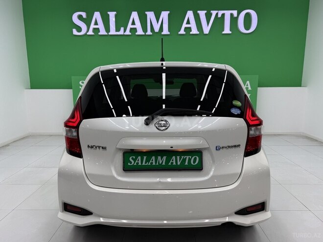 Nissan Note-5