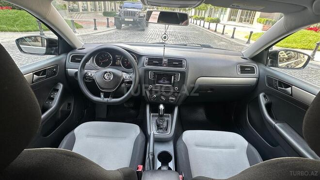Volkswagen Jetta-8