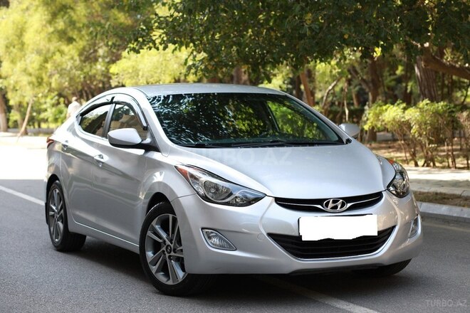 Hyundai Elantra-1