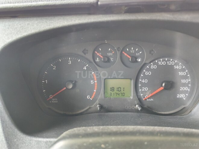 Ford Transit-7