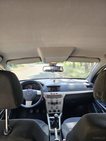Opel Astra-11