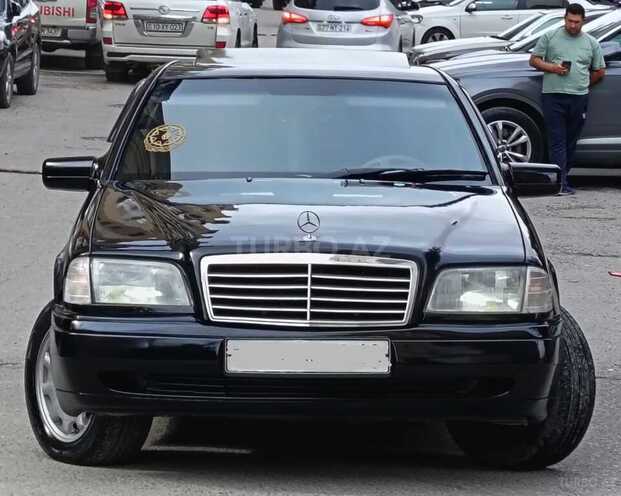Mercedes C 200-1