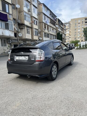 Toyota Prius-8