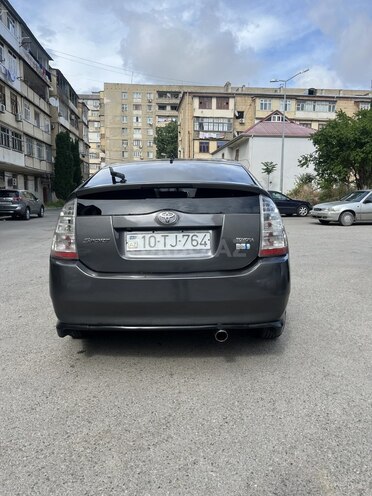 Toyota Prius-7