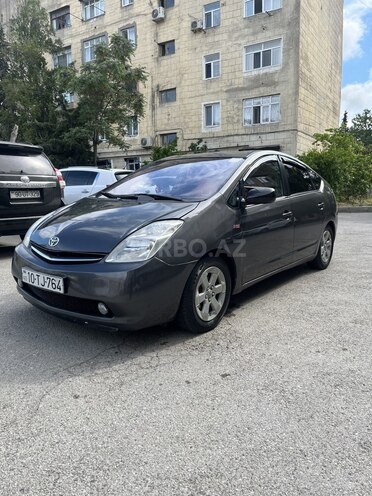 Toyota Prius-4