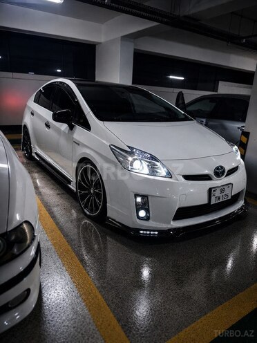 Toyota Prius-1