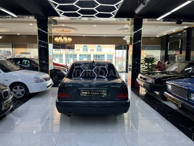 Mercedes C 180-7