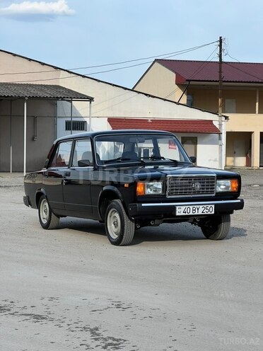 LADA (VAZ) 2107-1