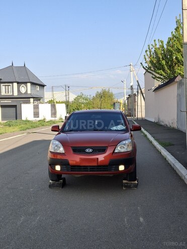 Kia Rio-1