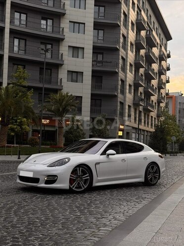 Porsche Panamera Turbo-7