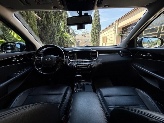 Kia Sorento-12