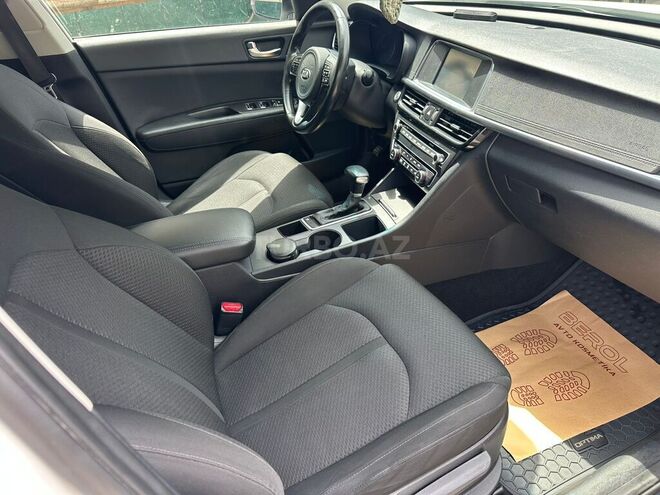 Kia Optima-12