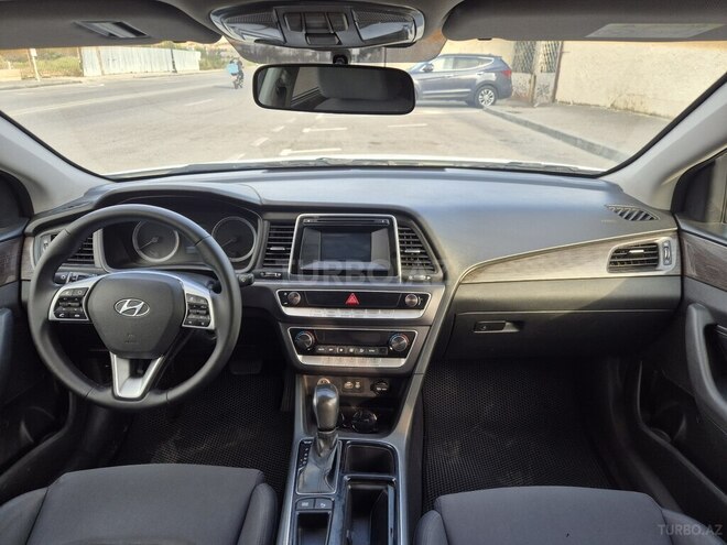 Hyundai Sonata-7