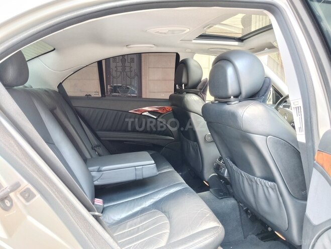 Mercedes E 280-9