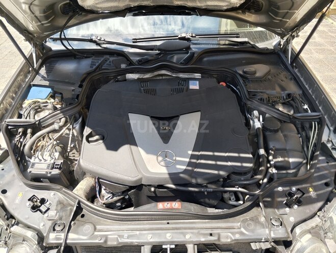 Mercedes E 280-19