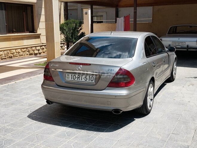 Mercedes E 280-5