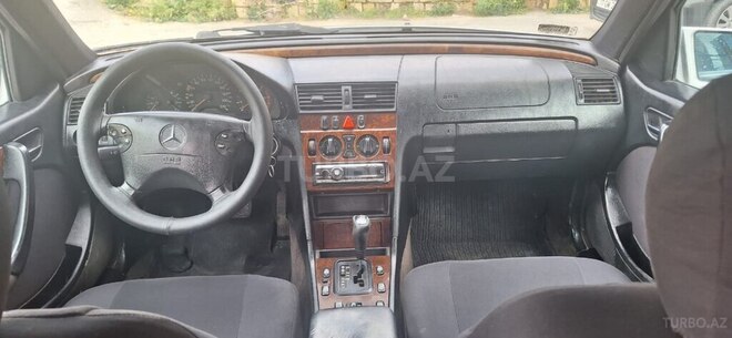 Mercedes C 220 1998, 413,000 km - 2.2 л - Xırdalan