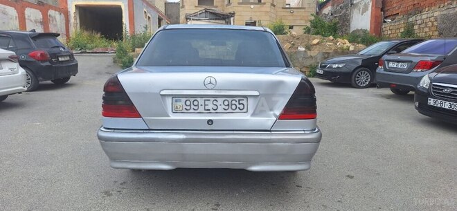 Mercedes C 220 1998, 413,000 km - 2.2 л - Xırdalan