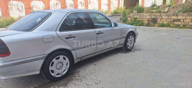 Mercedes C 220 1998, 413,000 km - 2.2 л - Xırdalan
