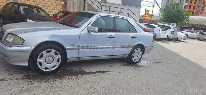 Mercedes C 220 1998, 413,000 km - 2.2 л - Xırdalan