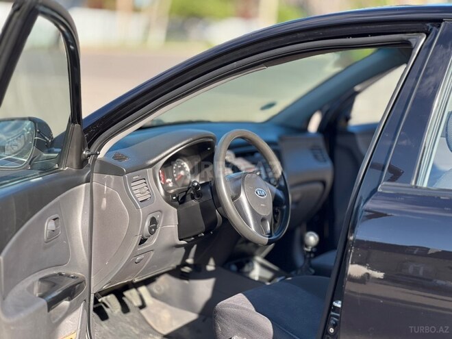 Kia Rio-6
