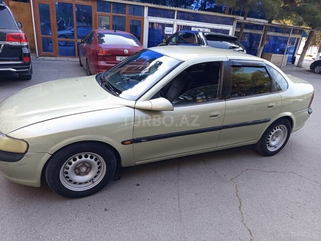 Opel Vectra-4
