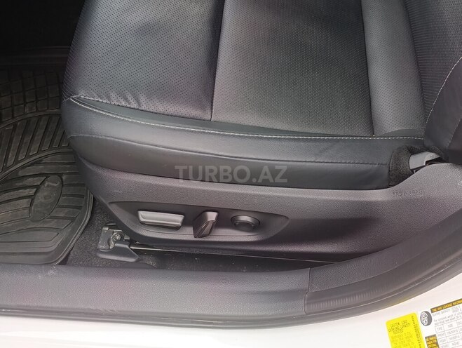Toyota Prius-5