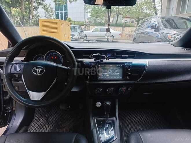 Toyota Corolla-13