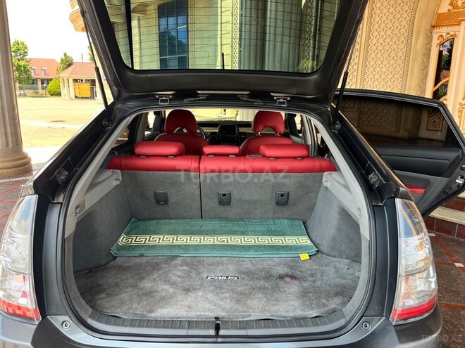Toyota Prius-7