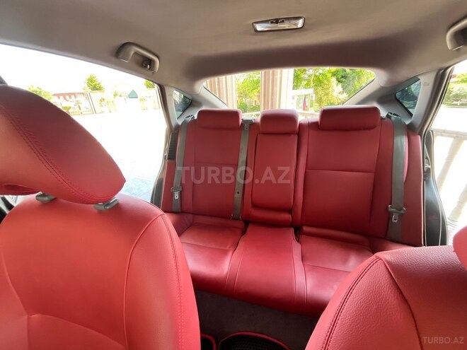 Toyota Prius-5