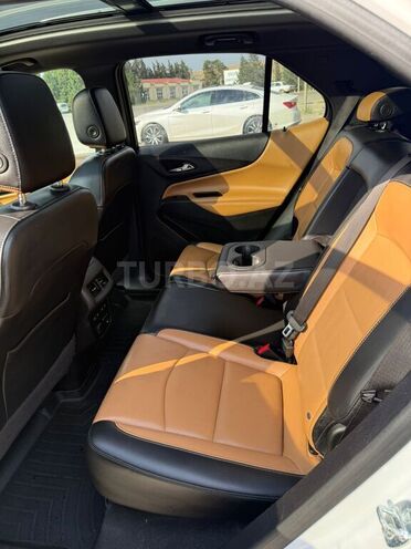 Chevrolet Equinox-12