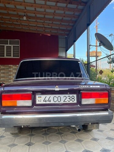 LADA (VAZ) 2107-2