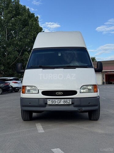 Ford Transit-1