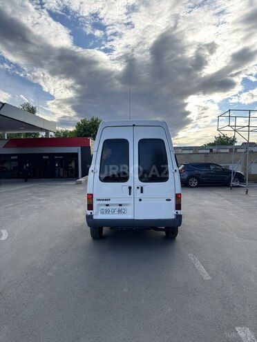 Ford Transit-6