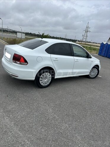 Volkswagen Polo-7