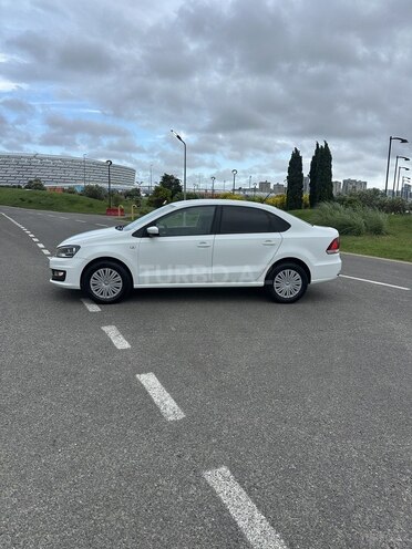 Volkswagen Polo-3