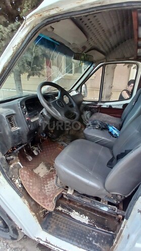Ford Transit-12