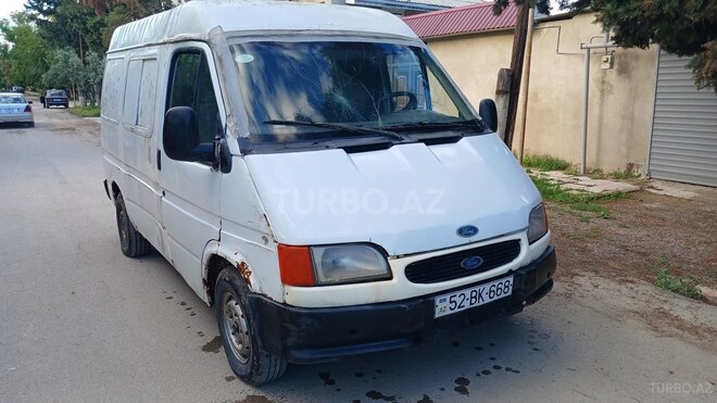 Ford Transit-3