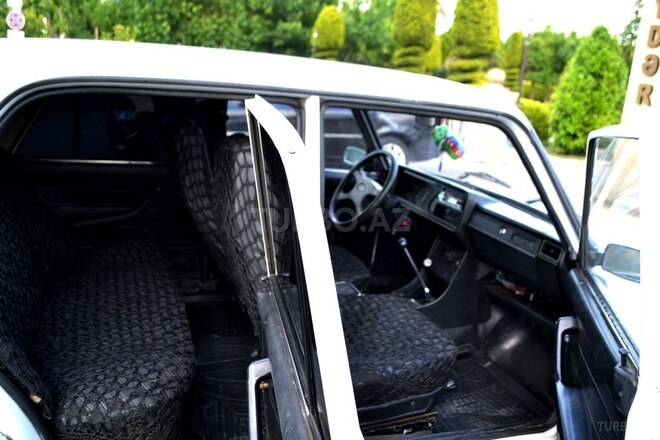 LADA (VAZ) 2107-8